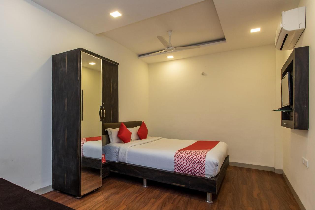 Oyo 19380 Swastik Resort Sanwer Экстерьер фото